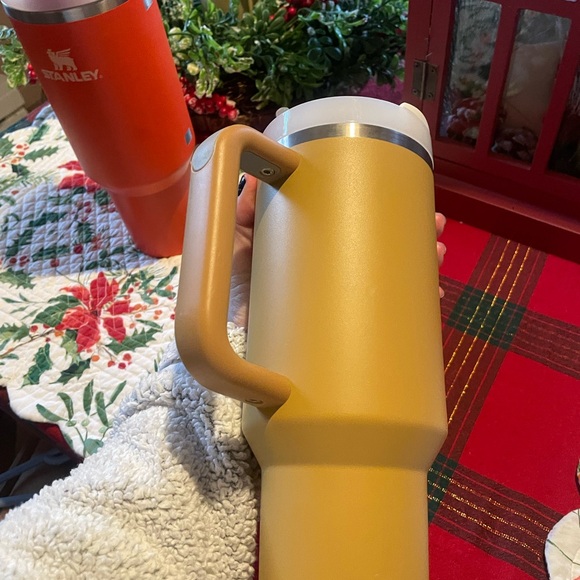 Stanley Cup Bundle - Picture 3 of 13